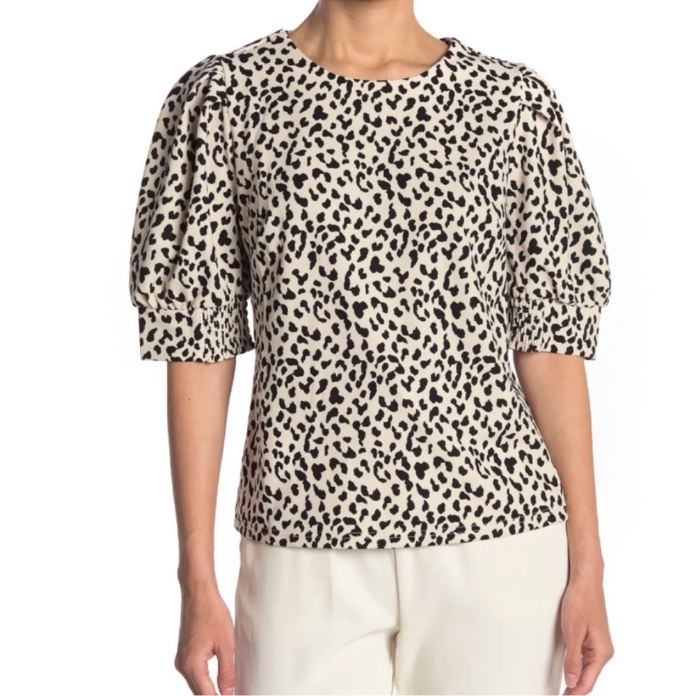 Melody’s Leopard Print Puff Sleeve Top